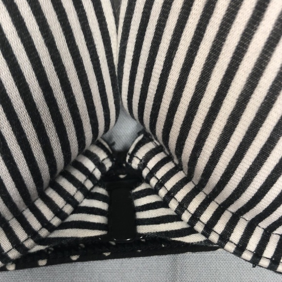 2- Victoria Secrets/Pink | Front Snap Closure Bra’s 32B - Picture 5 of 9